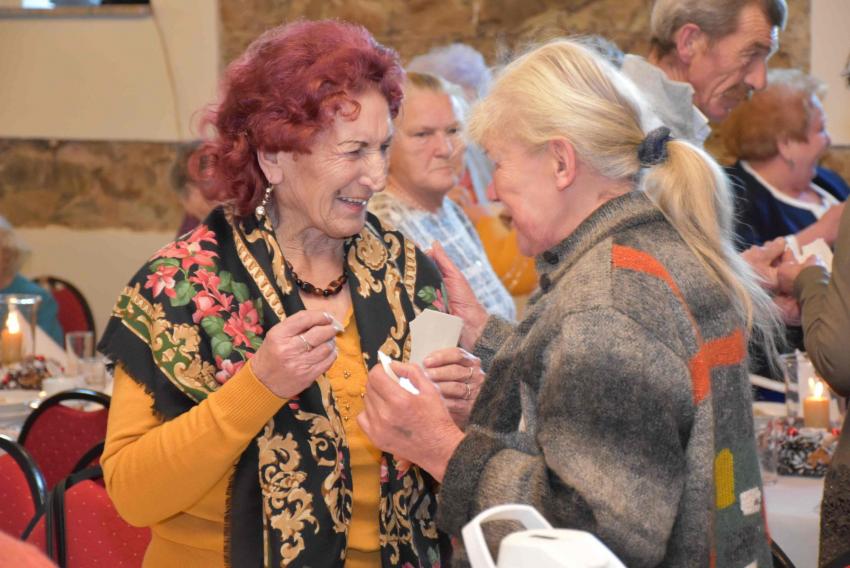 Spotkanie wigilijne dla osób starszych i samotnych w Gminie Zgorzelec - zdjęcie nr 16