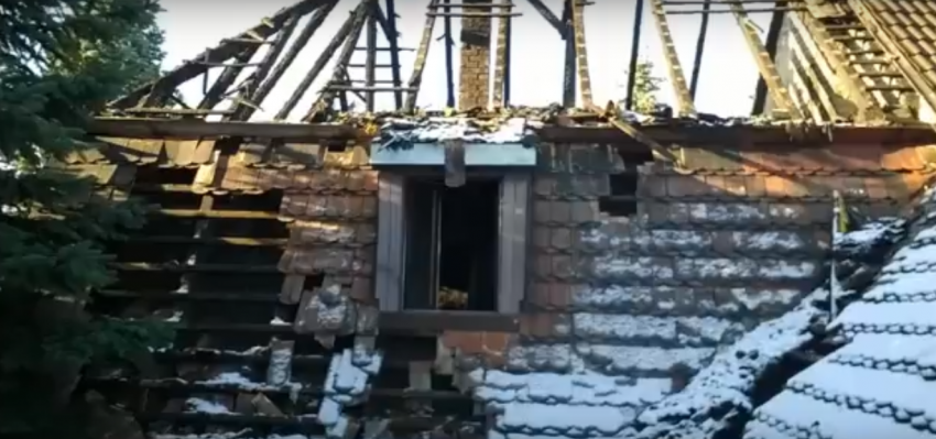 Na platformie internetowej pomagam.pl uruchomiono zbiórkę pieniędzy na odbudowę domu zniszczonego podczas pożaru.