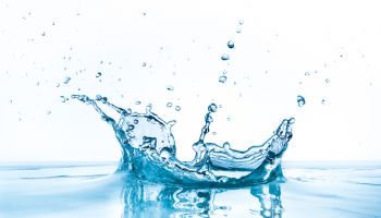 Para, ciało stałe, płyn - czym właściwie jest woda?