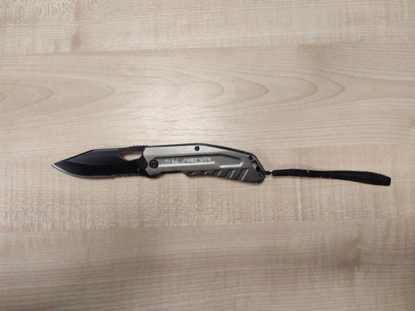 Nóż, którym 49-latek sterroryzował pracownika ochrony / fot. KPP Zgorzelec