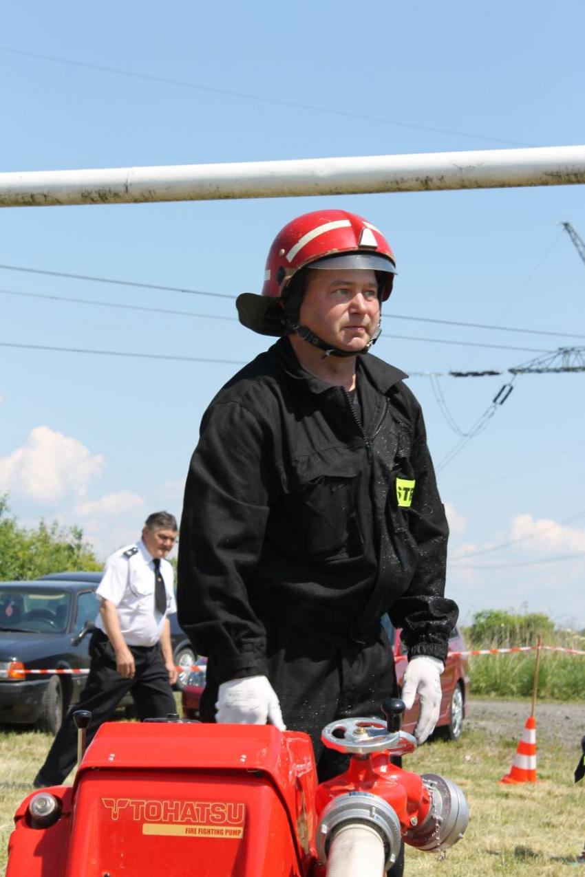 Gminne zawody sportowo-pożarnicze w Radomierzycach - zdjęcie nr 57