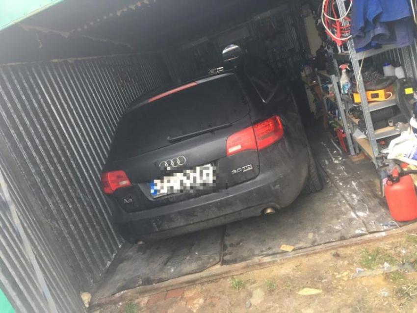 Skradzione Audi A6 w garażu / fot. KPP Zgorzelec
