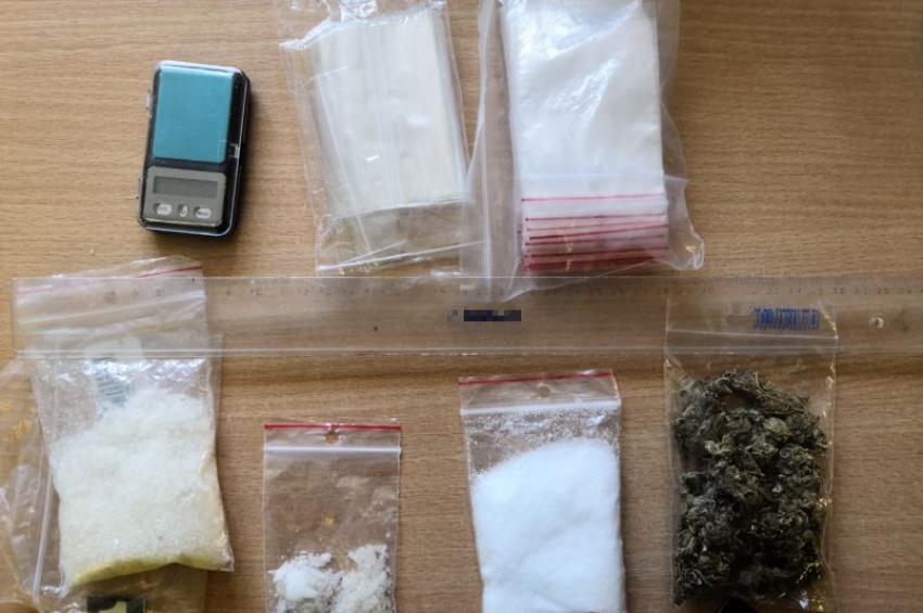 Marihuana oraz metamfetamina (piko) zabezpieczone przez policję / fot. KPP Zgorzelec