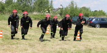 Gminne zawody sportowo-pożarnicze w Radomierzycach - zdjęcie nr 51