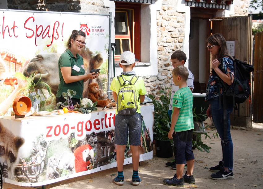 Interesujące fakty z życia opiekuna zwierząt w ramach festynu w zoo / fot. www.zoo-goerlitz.de, I. Plath