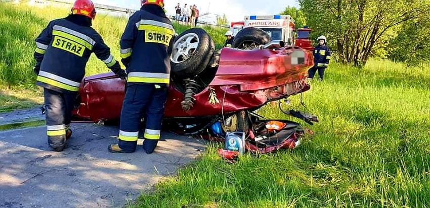 Wypadek na DW 352 pomiędzy Posadą a Bratkowem / fot. OSP KSRG Sieniawka