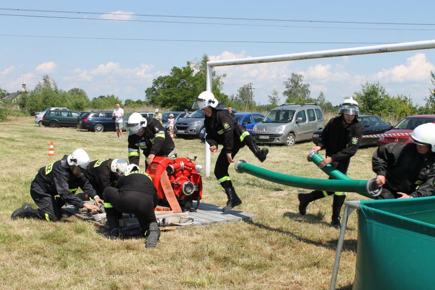 Gminne zawody sportowo-pożarnicze w Radomierzycach - zdjęcie nr 36