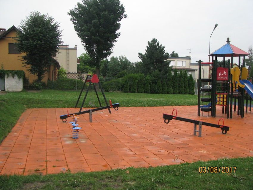 Plac zabaw przy SP nr 2 w Zgorzelcu