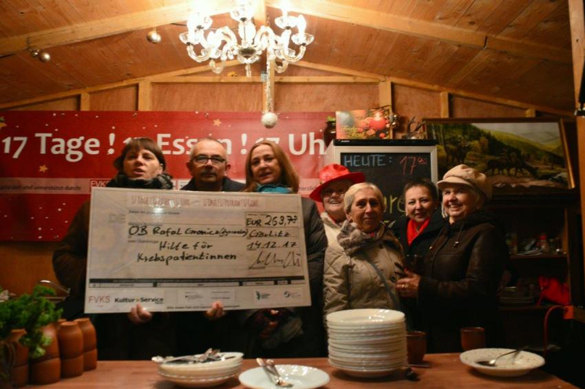 Podczas tegorocznego jarmarku zespoły kucharskie zebrały ponad 7 tys. euro. | fot.: UM Zgorzelec.
