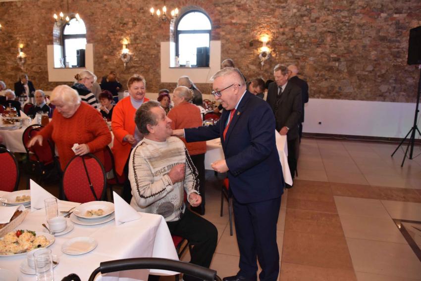 Spotkanie wigilijne dla osób starszych i samotnych w Gminie Zgorzelec - zdjęcie nr 21