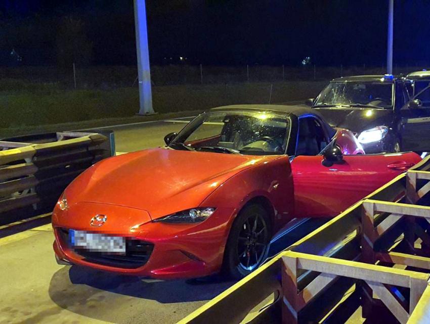Skradziona na terenie Niemiec Mazda MX-5 / fot. Komenda Stołeczna Policji