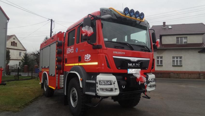 Nowy samochód dla strażaków z Czerwonej Wody