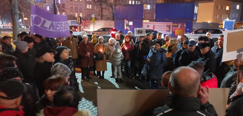 Manifestacja w obronie niezawisłości sędziów i niezależności sądów. Zgorzelec, 18 grudnia 2019