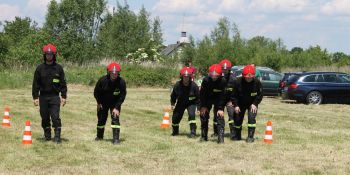 Gminne zawody sportowo-pożarnicze w Radomierzycach - zdjęcie nr 66