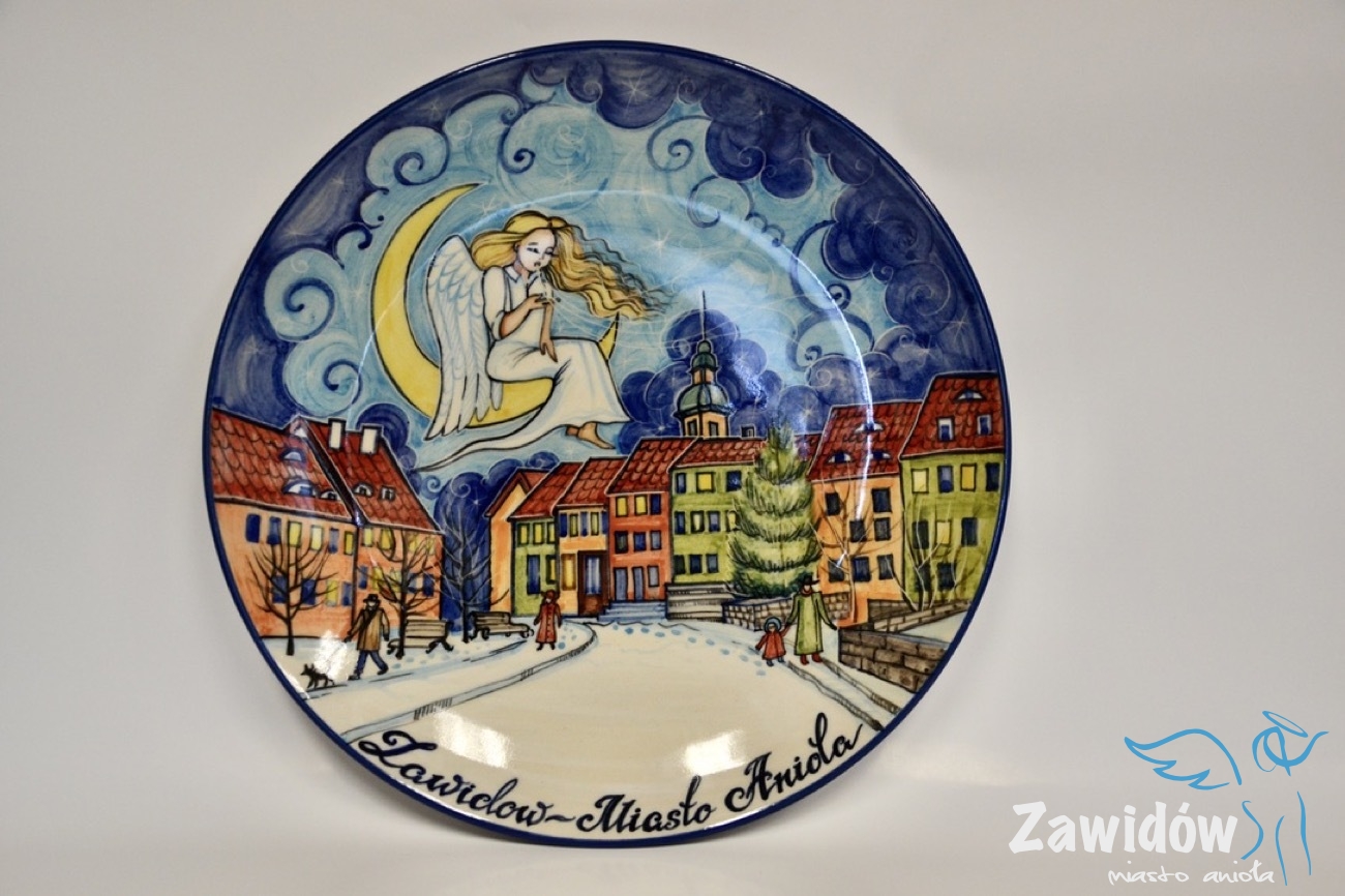  ręcznie malowane talerze z wizerunkiem miasta i Anioła, który czuwa nad Zawidowem