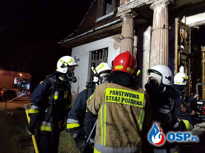Pożar pustostanu w Węglińcu (16.08.2019 r.) / fot. osp.pl